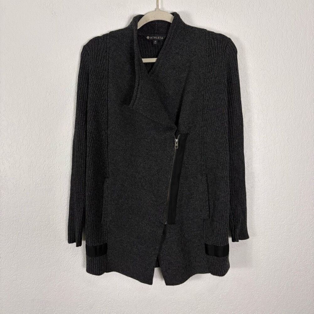 Athleta‎ Grey Merino Wool Asymmetrical Zip Up Heavy Duty Sweater Size XS